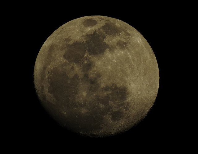 Nikon P900 Moon Shot